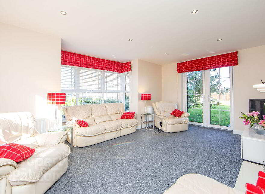 3 Rocklyn Lane, Donaghadee, BT21 0FL photo 3
