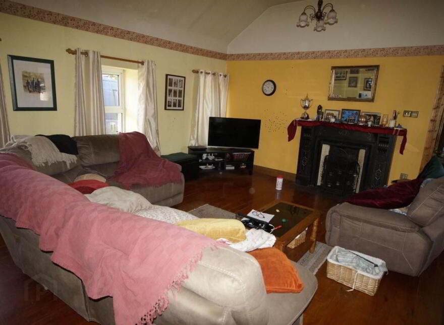 Raheens, Carrigaline, P43TX40