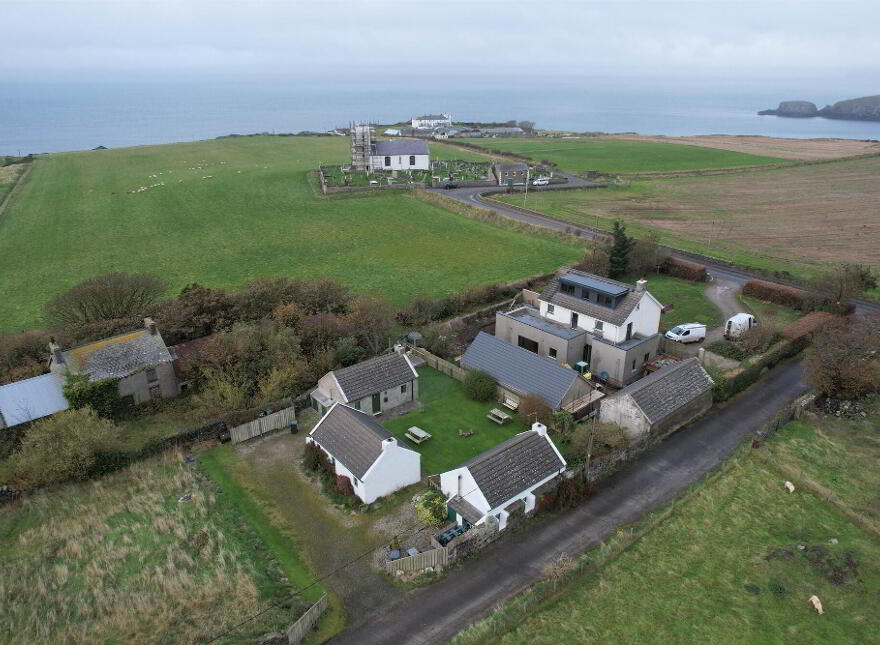 Holiday Cottage, 12A Harbour Road photo