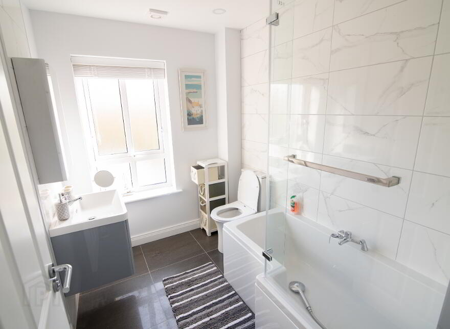 West Strand Drive, Portrush, BT56 8FR