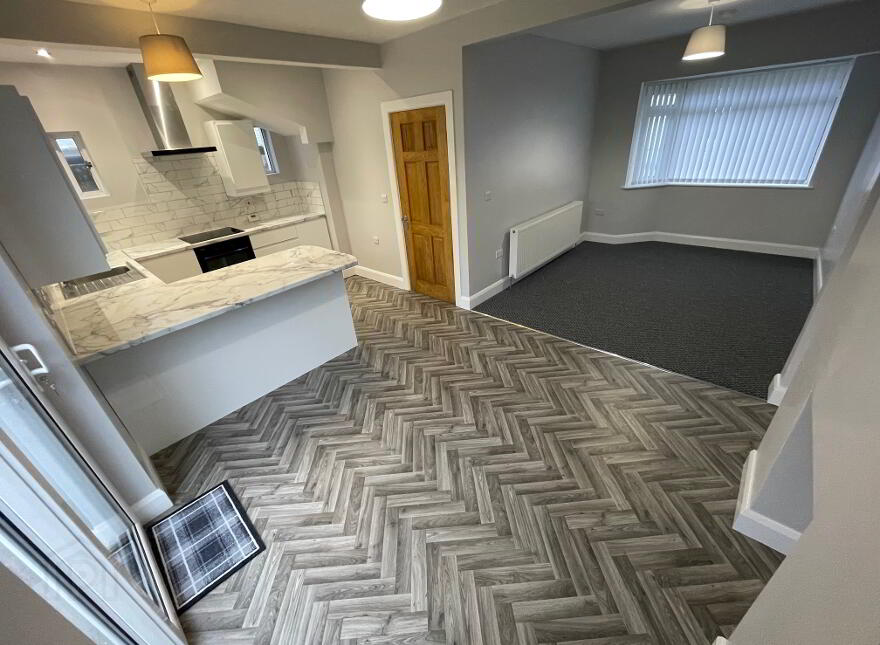 25 Breda Road, Belfast, BT8 7BU