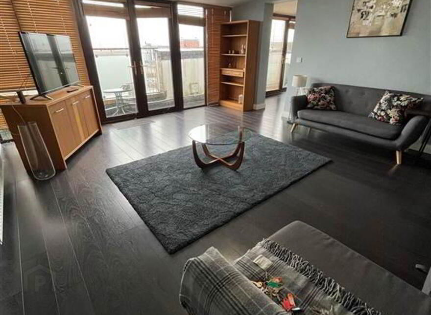 33 Winter Gardens, Penthouse Apartment, Belfast, BT2 8EP