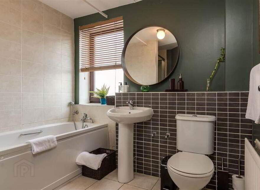 33 Winter Gardens, Penthouse Apartment, Belfast, BT2 8EP