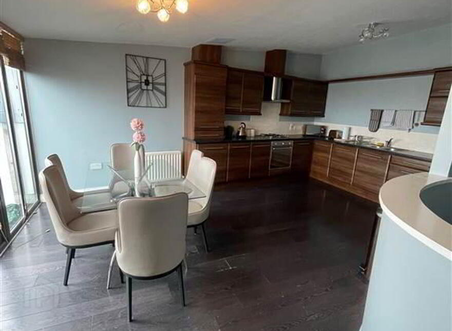 33 Winter Gardens, Penthouse Apartment, Belfast, BT2 8EP