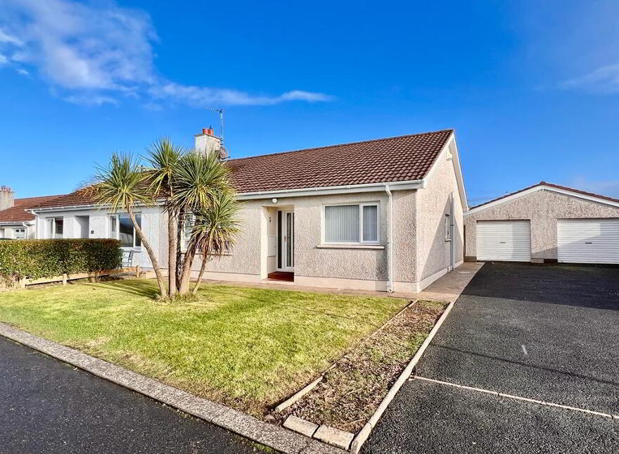 44 Dunsuvinish Avenue, Portstewart, BT55 7EP photo