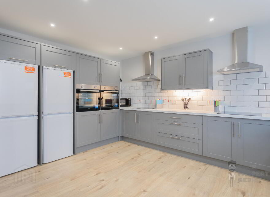 Room 5, 16 Robbs Road, Dundonald, BT16 2NA
