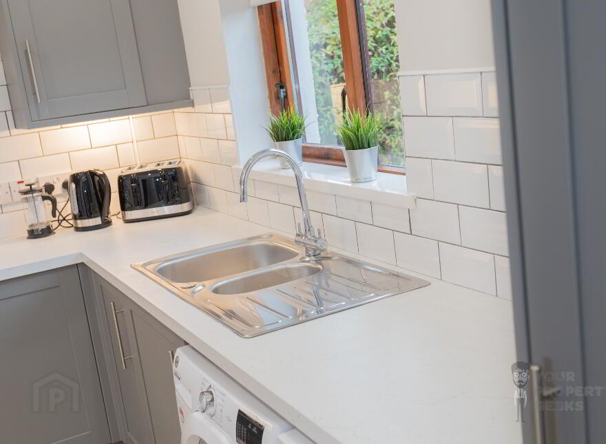 Room 5, 16 Robbs Road, Dundonald, BT16 2NA