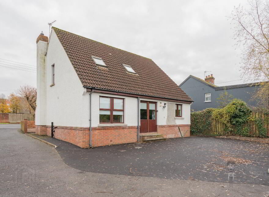 Room 5, 16 Robbs Road, Dundonald, BT16 2NA