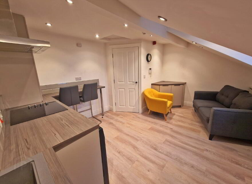 4 Lisburn Rd, 34 Lisburn Rd, Belfast, BT9 6AA