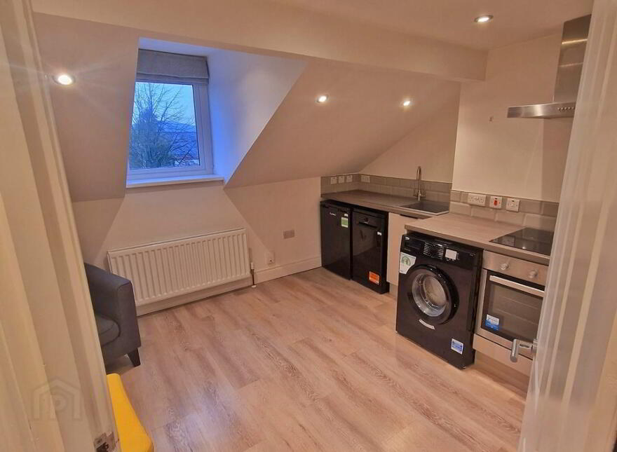 4 Lisburn Rd, 34 Lisburn Rd, Belfast, BT9 6AA