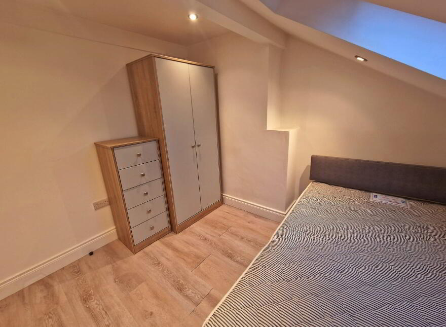 4 Lisburn Rd, 34 Lisburn Rd, Belfast, BT9 6AA
