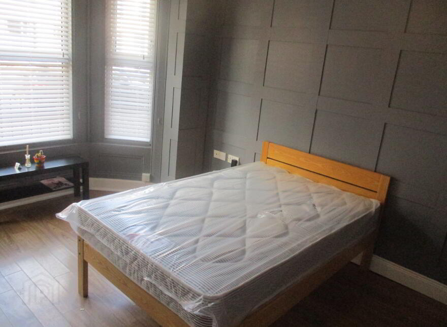 Fitzroy Avenue, Queens Quarter, Belfast, BT7 1HX