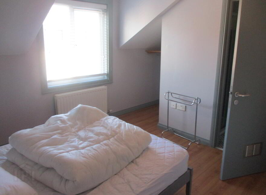 Fitzroy Avenue, Queens Quarter, Belfast, BT7 1HX