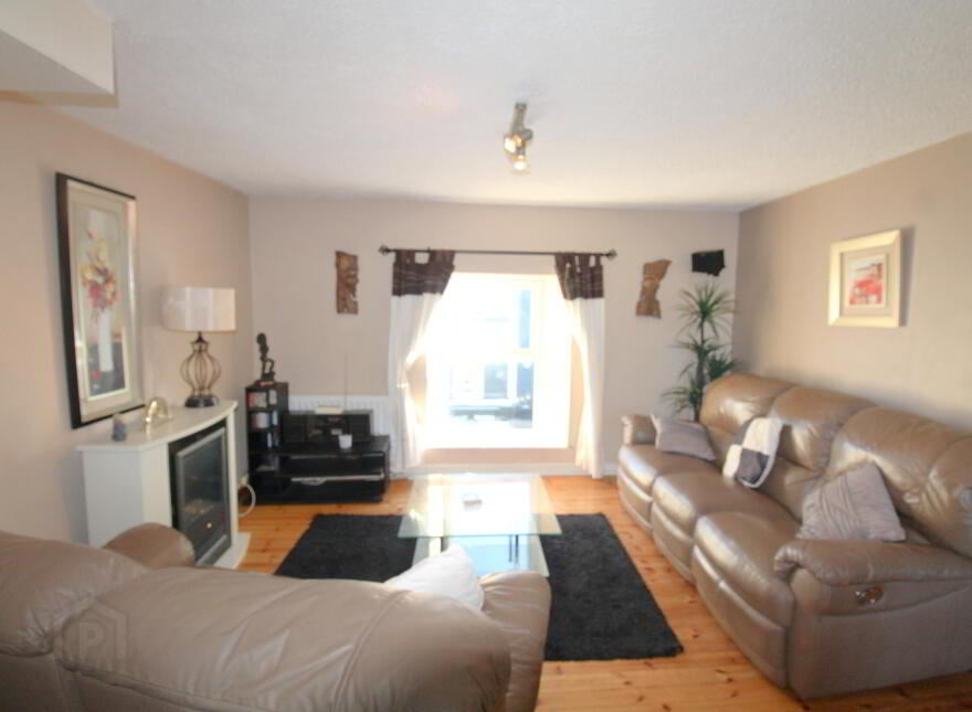 11 Mary Street, Dungarvan, Waterford