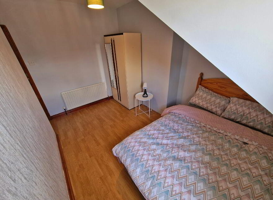 Apartment For Rent, 14 Lawrence St, Belfast, BT7 1LF