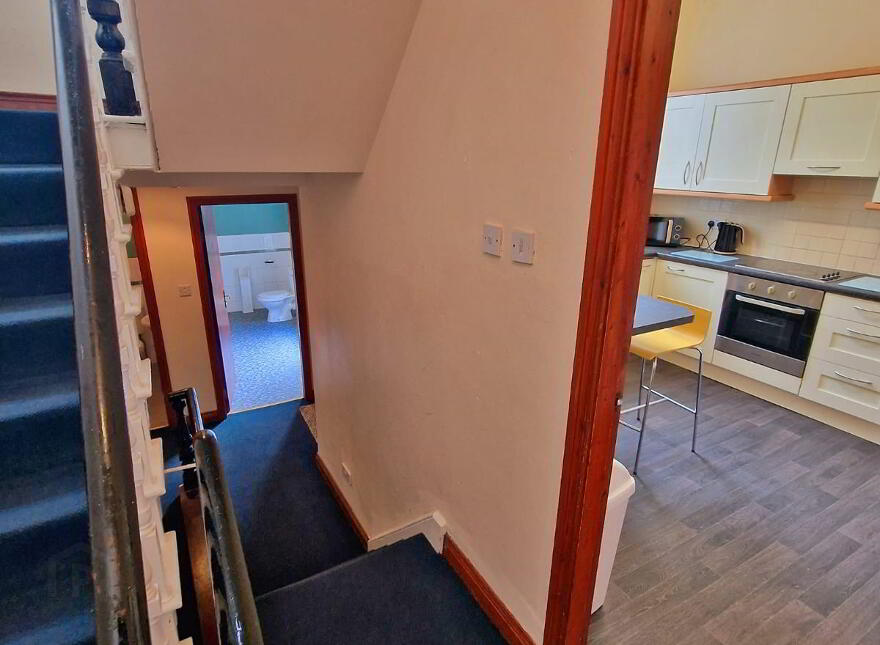 Apartment For Rent, 14 Lawrence St, Belfast, BT7 1LF