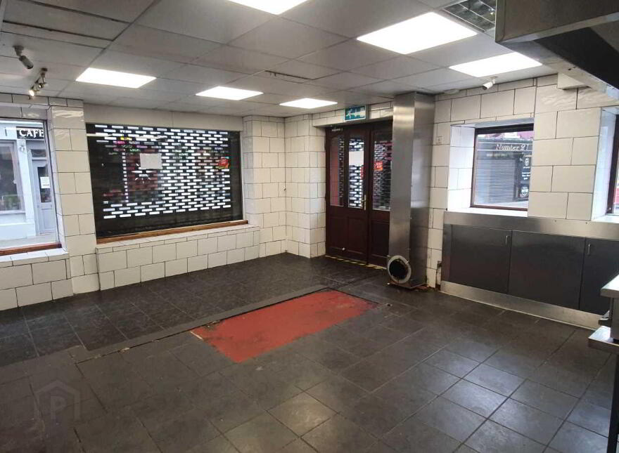 Sean Kelly Square, Carrick-On-Suir, E32PN23