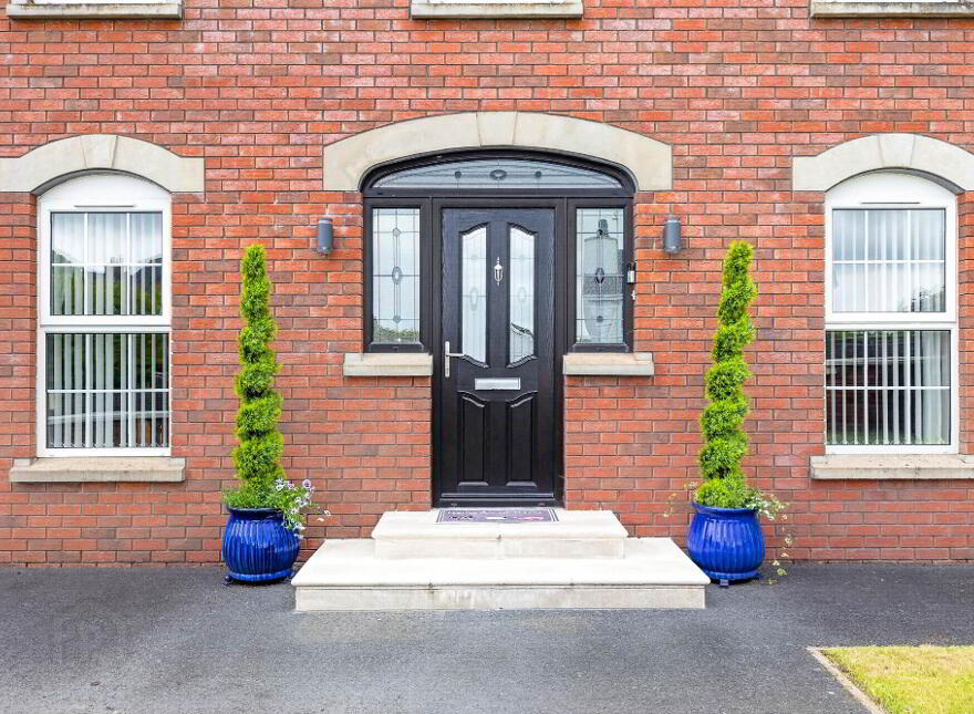 10 Villa Wood Road, Dromore, BT25 1LF