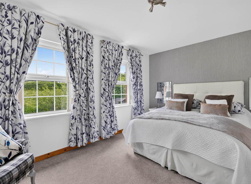 10 Villa Wood Road, Dromore, BT25 1LF