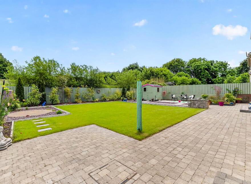 10 Villa Wood Road, Dromore, BT25 1LF