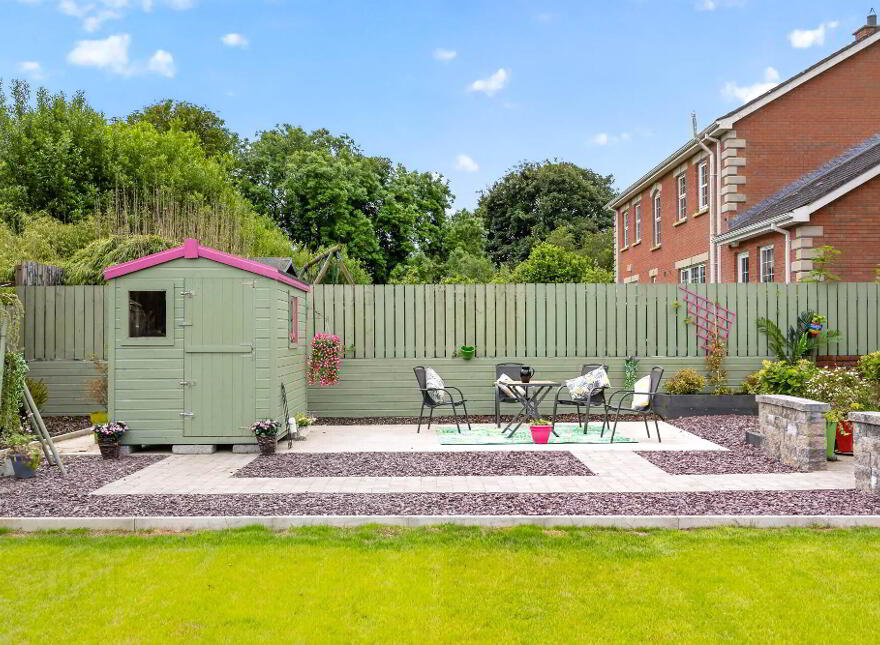 10 Villa Wood Road, Dromore, BT25 1LF