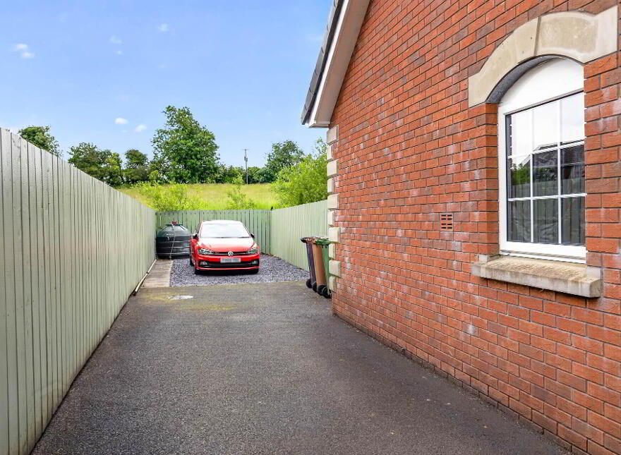 10 Villa Wood Road, Dromore, BT25 1LF