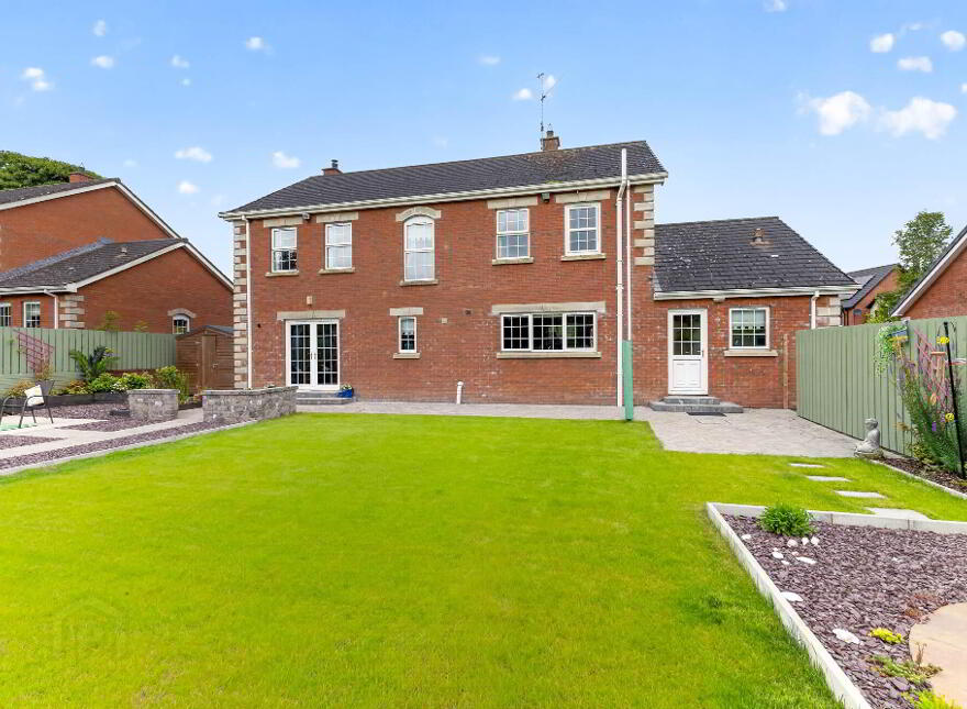 10 Villa Wood Road, Dromore, BT25 1LF