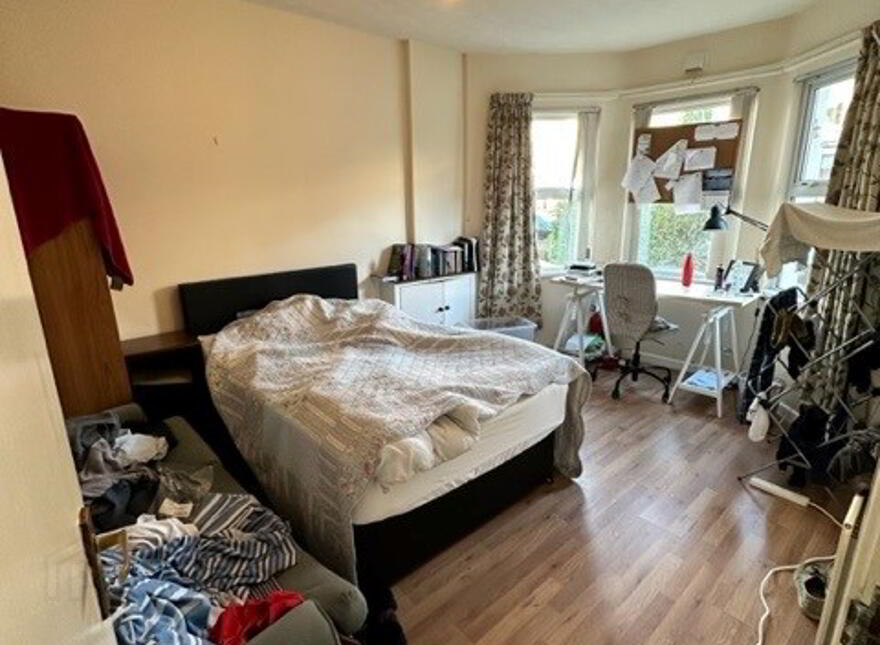 16 Tates Avenue, Belfast, BT9 7BY