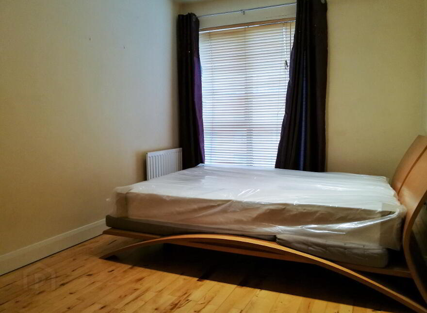 W7 Central Park West, 33 Alfred Street, Belfast, BT2 8ED