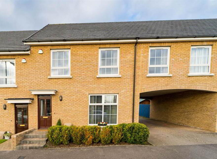 6 Ayrshire Square, Lisburn, BT28 2PN photo
