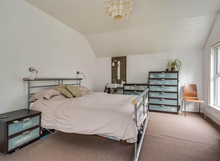 Parkdale, 45 Ballynahinch Road, Royal Hillsborough, BT26 6BB
