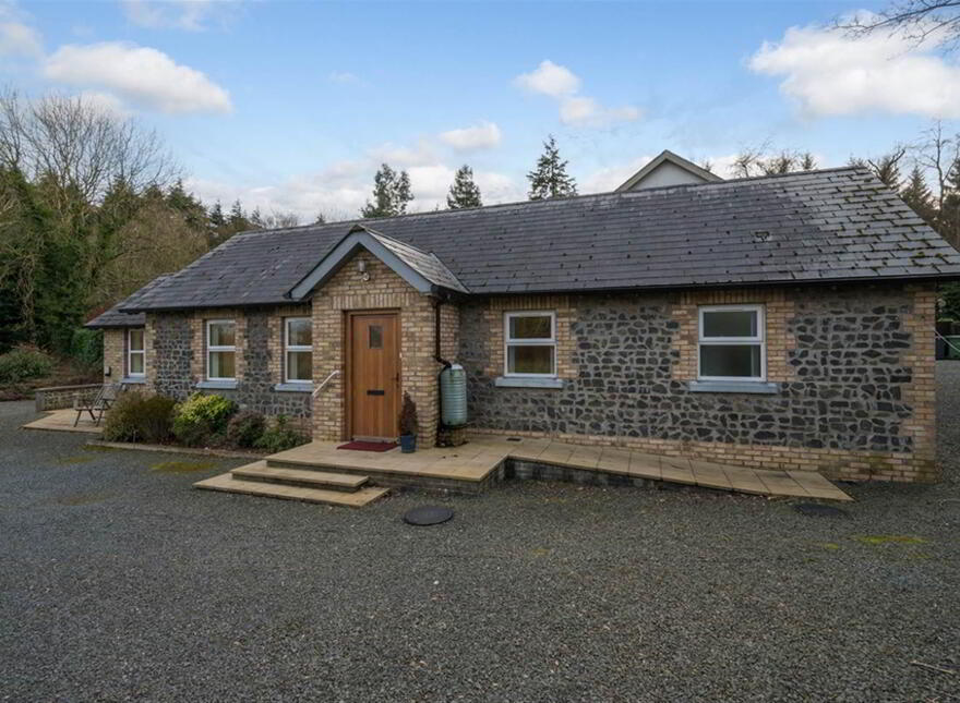 Parkdale, 45 Ballynahinch Road, Royal Hillsborough, BT26 6BB