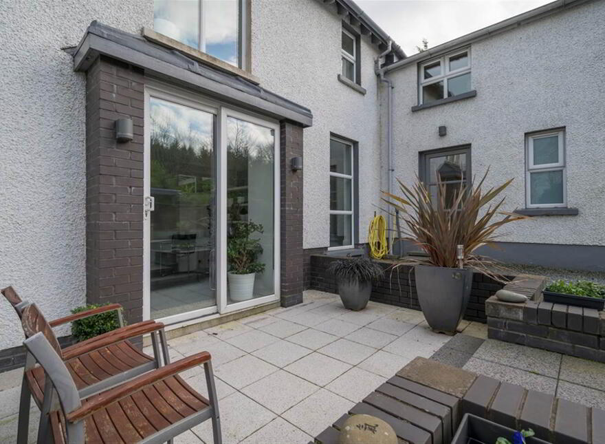Parkdale, 45 Ballynahinch Road, Royal Hillsborough, BT26 6BB