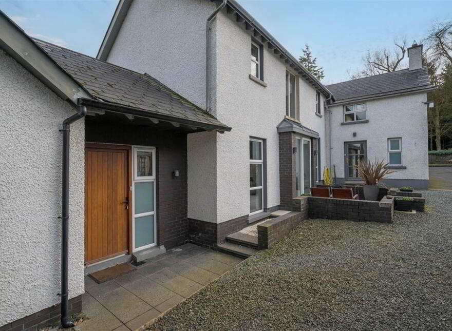 Parkdale, 45 Ballynahinch Road, Royal Hillsborough, BT26 6BB