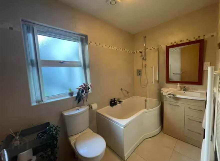 Parkdale, 45 Ballynahinch Road, Royal Hillsborough, BT26 6BB