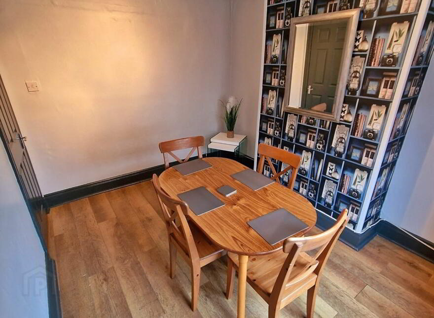 House For Rent, 132 Broadway, Belfast, BT12 6HY