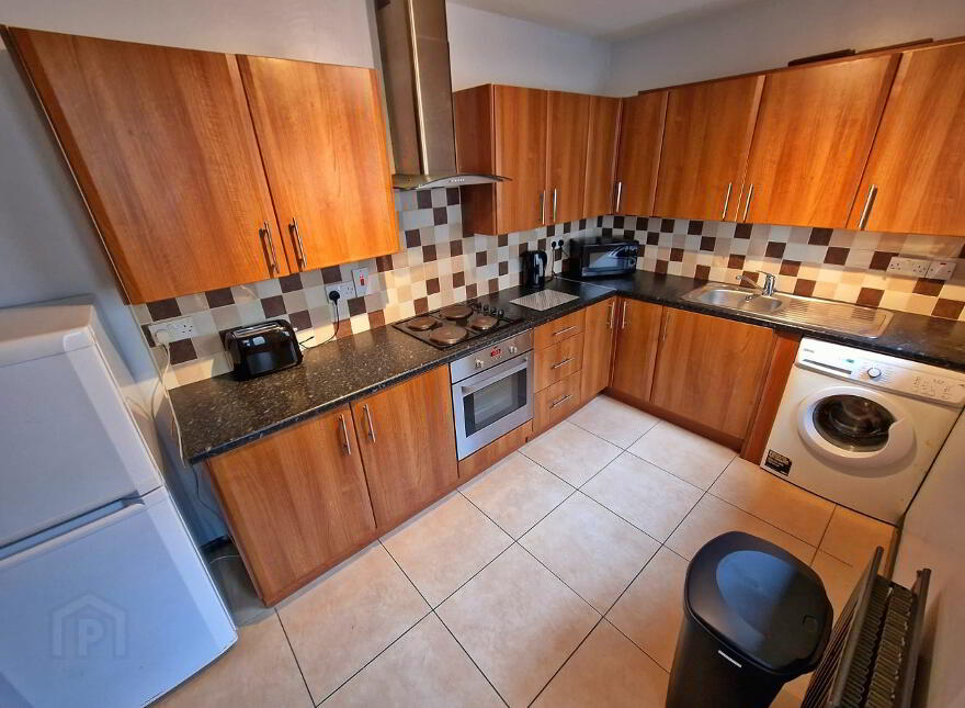 House For Rent, 132 Broadway, Belfast, BT12 6HY