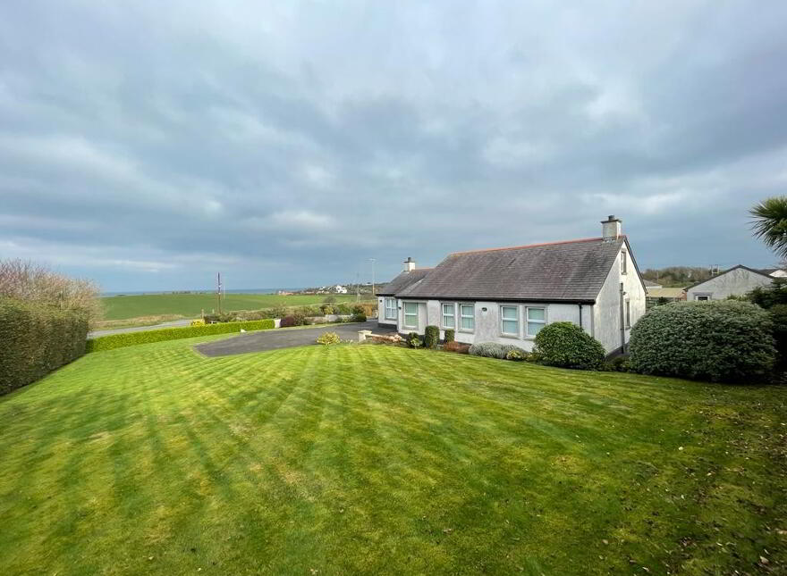 71 Donaghadee Road, Groomsport, Bangor, BT19 6LH