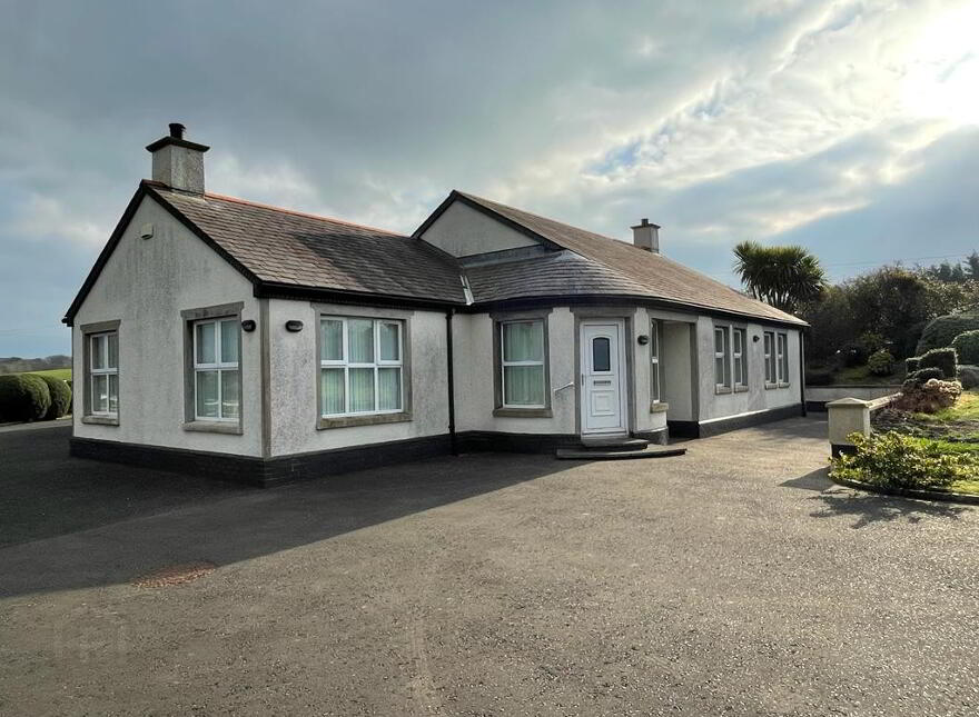 71 Donaghadee Road, Groomsport, Bangor, BT19 6LH