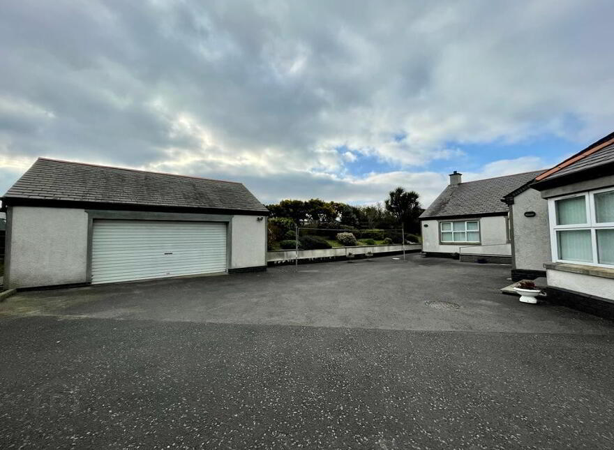 71 Donaghadee Road, Groomsport, Bangor, BT19 6LH