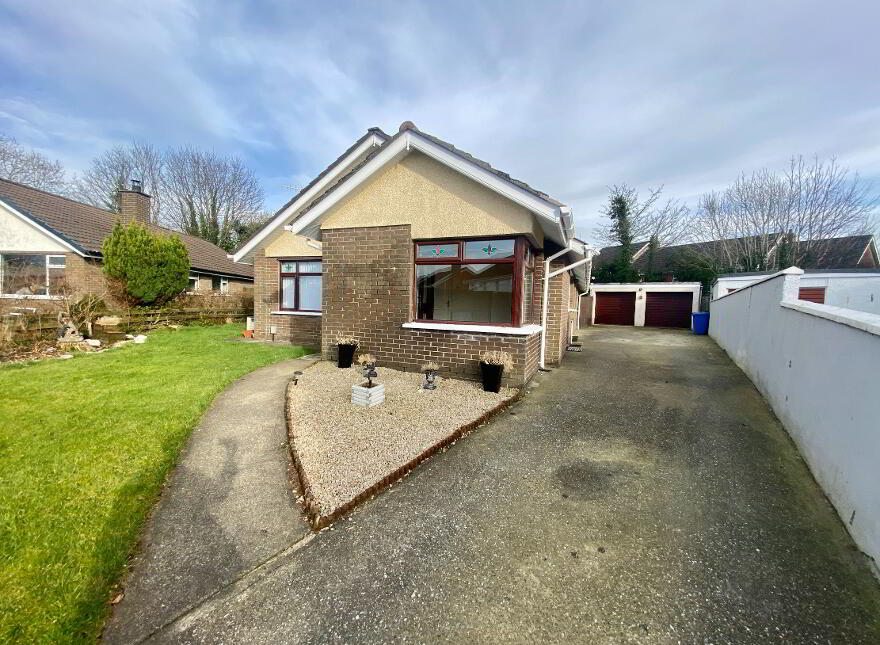 40 Cloverhill Avenue, Londonderry, BT47 3SH photo