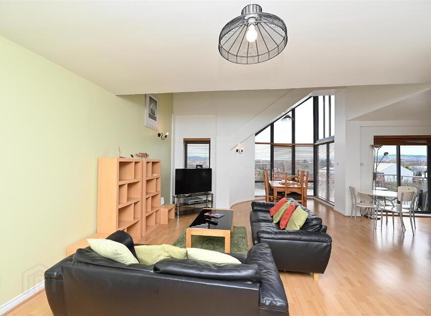 25 St. Georges Harbour, Belfast, BT1 3SG