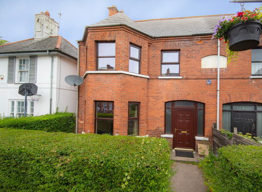 Great 5 Bedroom House, 8 University Avenue, Queens Quarter, Belfast, BT7 1GY photo