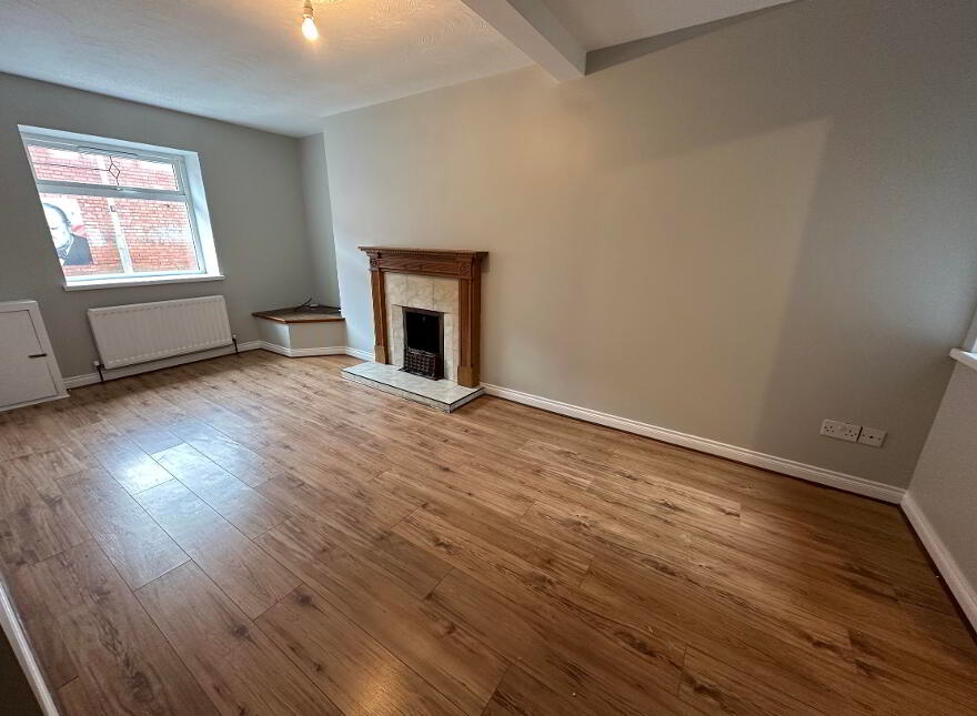 14 Lower Waterloo Road, Larne, BT40 1NP