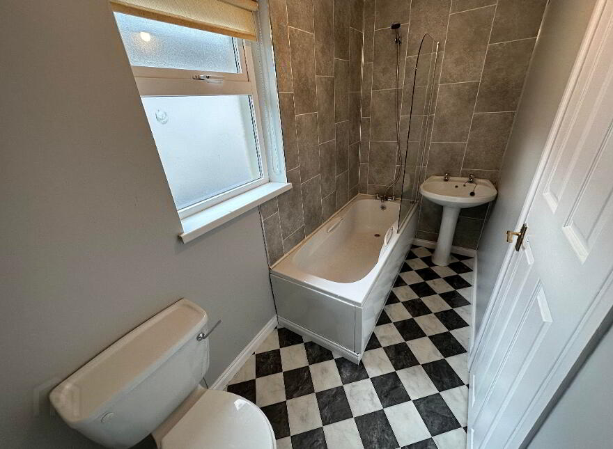14 Lower Waterloo Road, Larne, BT40 1NP