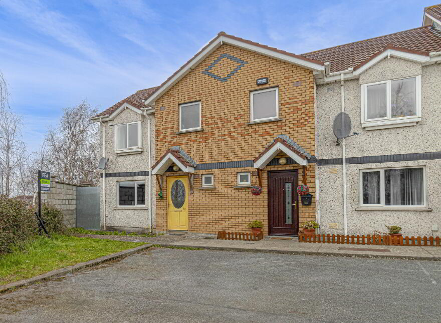13 Lintown Court photo