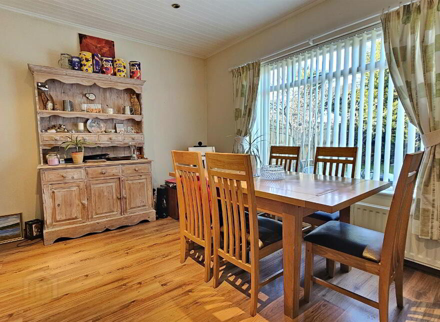 7 Alexander Gardens, Carrickfergus, BT38 7LT