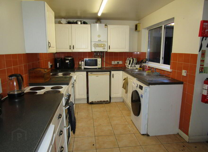 Sandymount Street, Stranmillis, Belfast, BT9 5DP