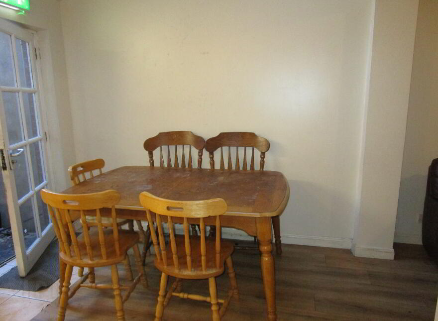 Sandymount Street, Stranmillis, Belfast, BT9 5DP