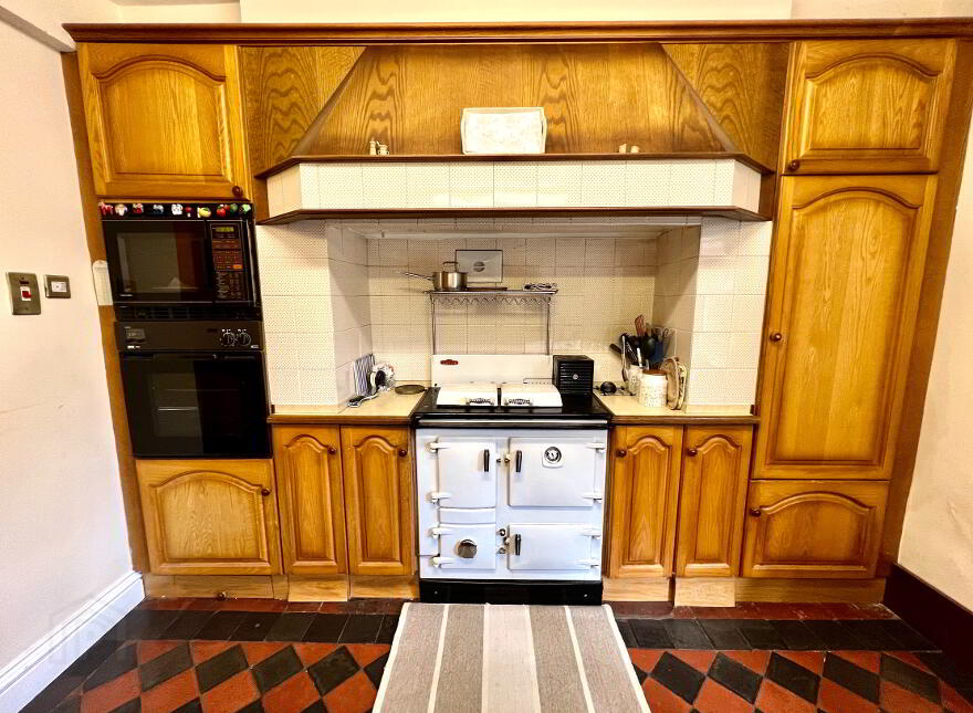 Hinton House, 1 Clooney Park West, Limavady Road, L'Derry, BT47 6LA